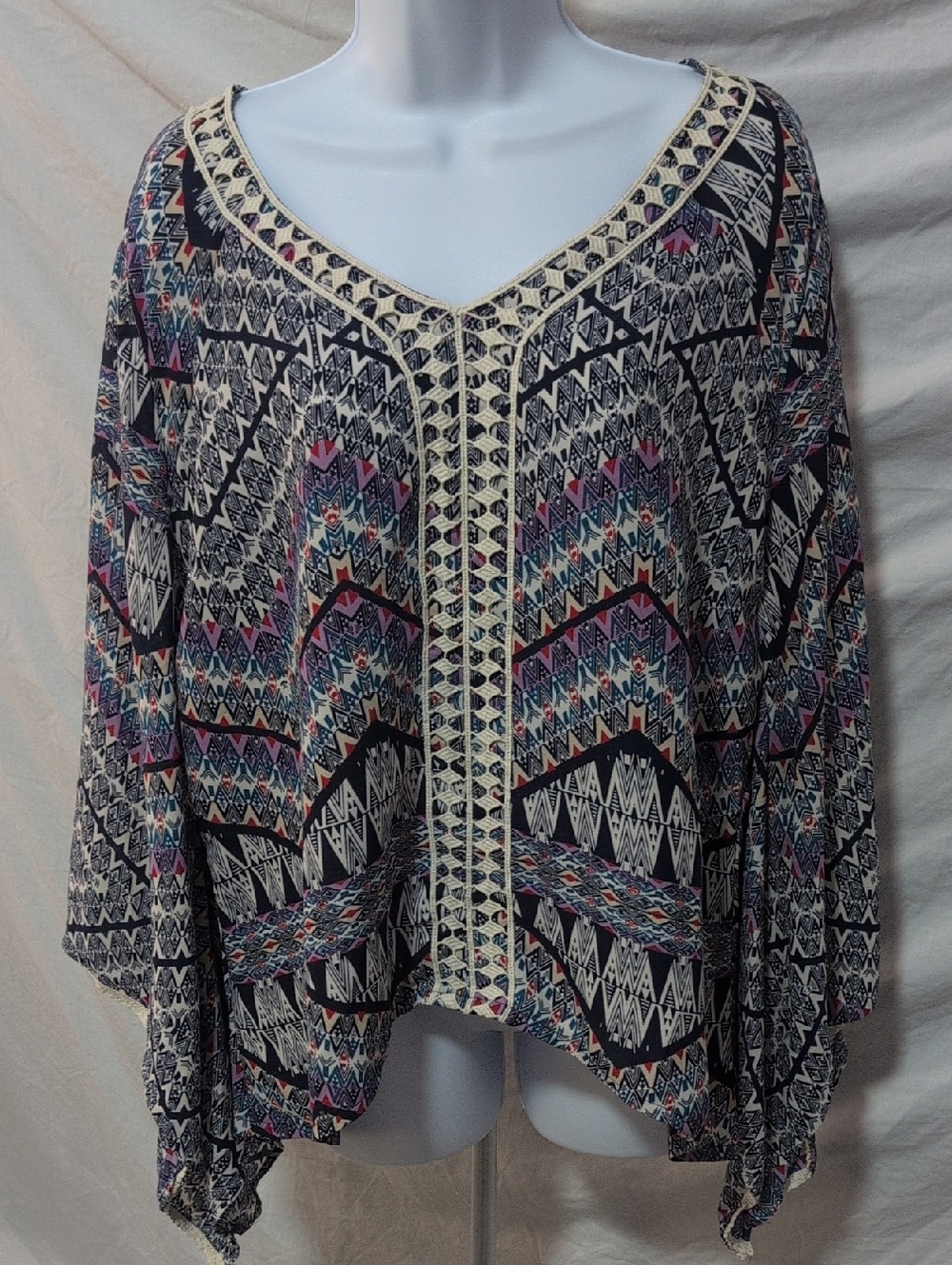 Cato Multicolor Geometric Print Top in Cream, Navy & Teal